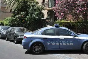 Una volante della polizia