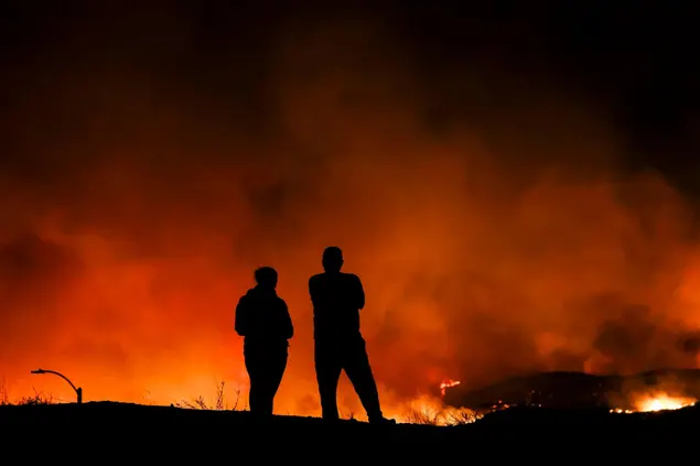 Incendio a Los Angeles (foto Ansa/Epa)