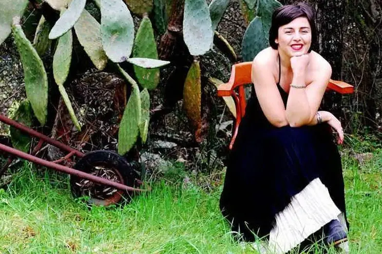 La cantautrice Claudia Crabuzza
