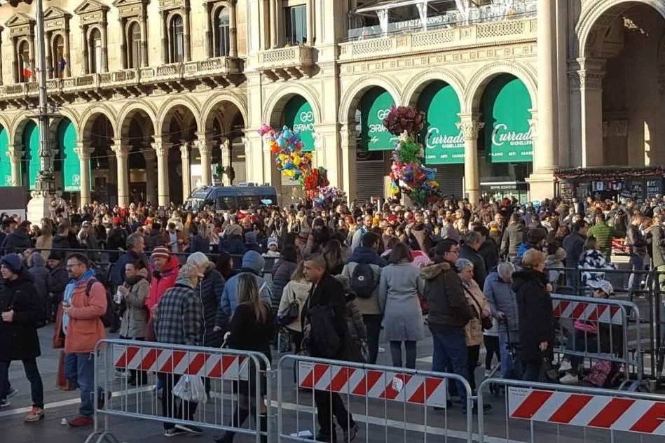 Milano, piazza Duomo blindata per il concerto di Capodanno