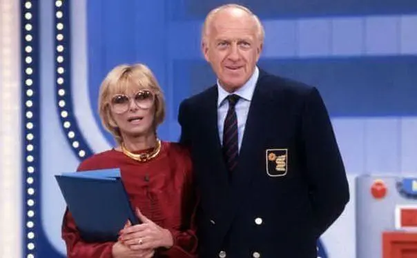 Conduce &quot;Zig zag&quot; con il marito Raimondo Vianello (foto Wikipedia)