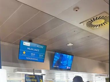 Il gate del volo Aeroitalia Cagliari-Milano