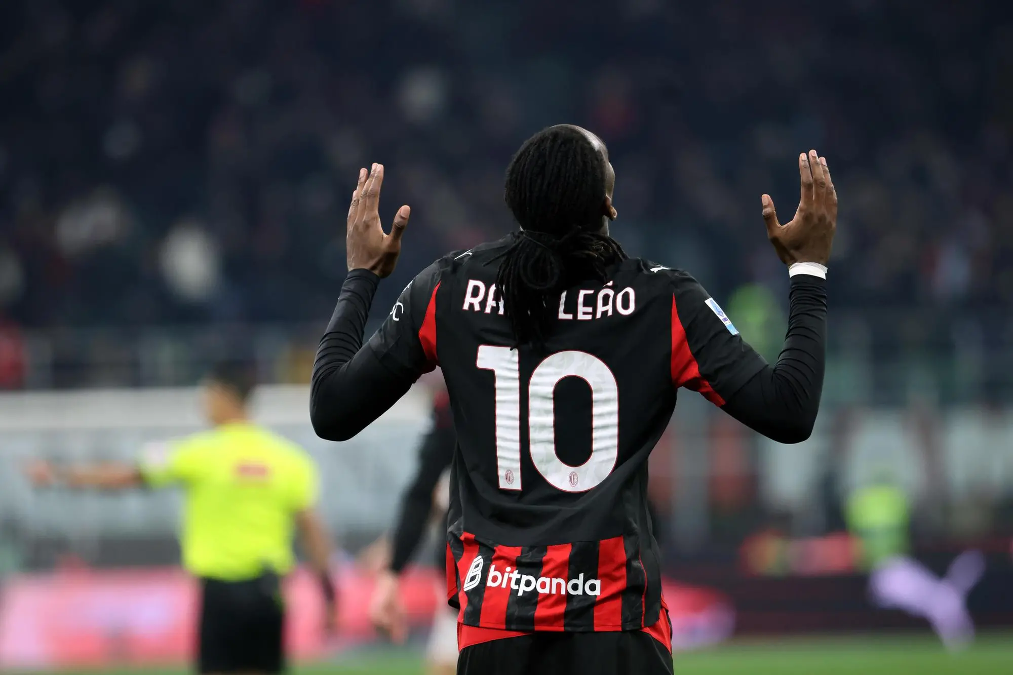 Ac Milan's Rafael Leão jubilates after scoring goal of 1 to 0 during the Italian serie A soccer match between Milan and Lazio at Giuseppe Meazza stadium in Milan, 29 November 2025. ANSA / MATTEO BAZZI