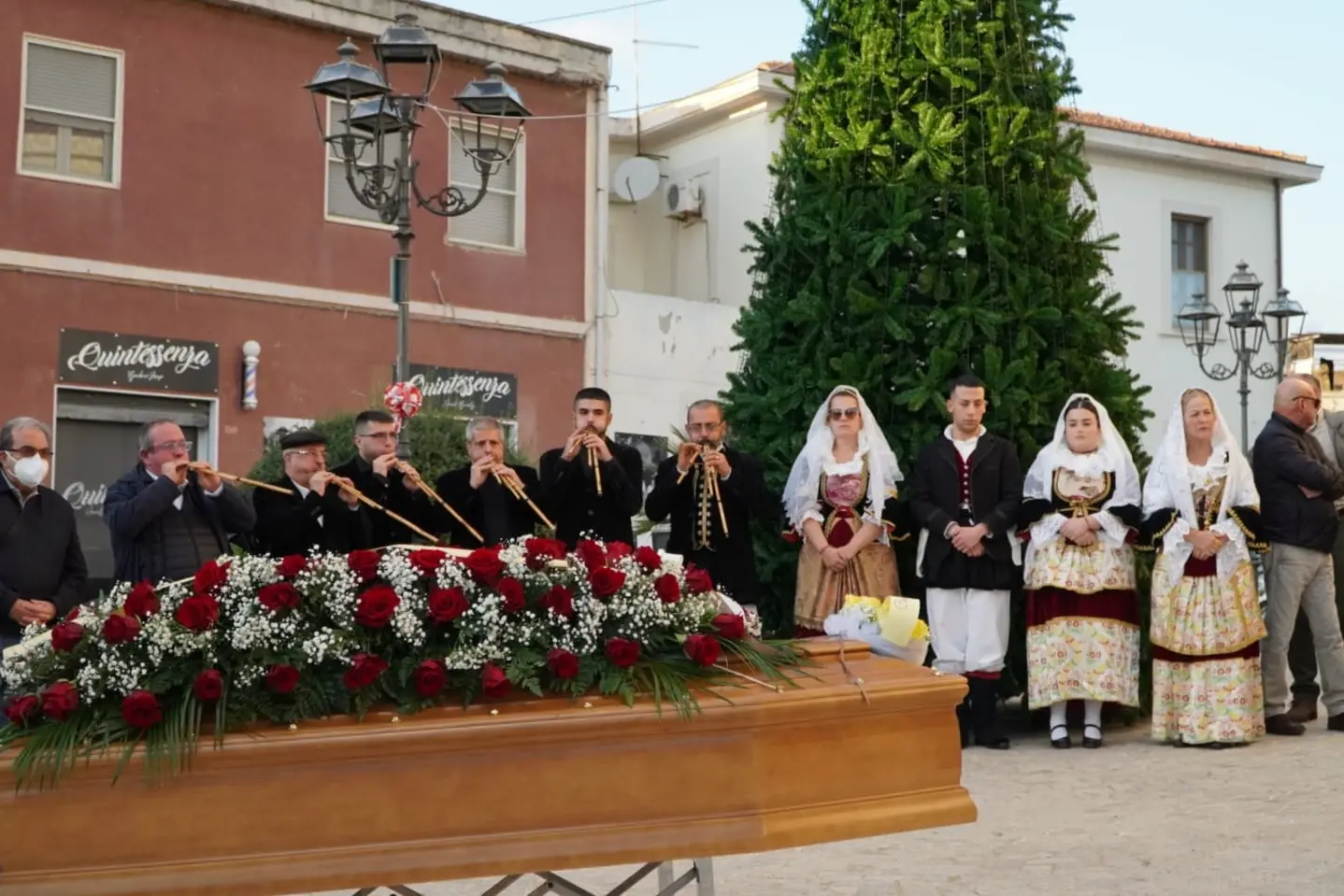 I funerali (foto L'Unione Sarda - Andrea Serreli)