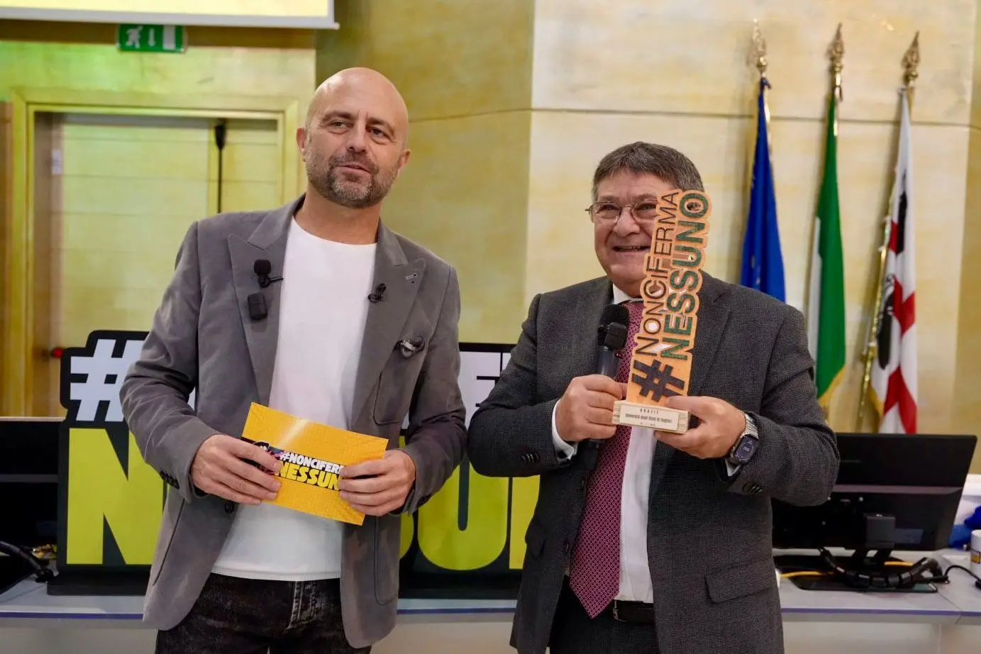 Luca Abete e il rettore Francesco Mola (Foto F. Perri)