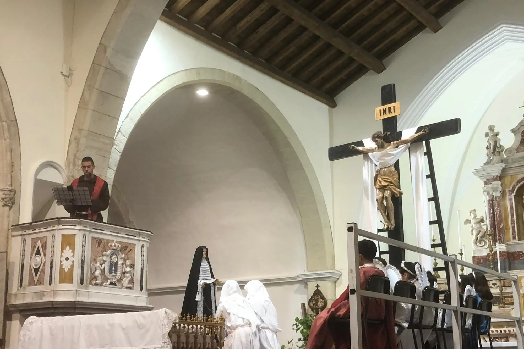 La sacra rappresentazione de ‘Su Scravamentu’ nella chiesa di Santa Chiara a San Gavino Monreale