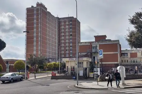 L'ospedale San Francesco di Nuoro (foto Ansa)