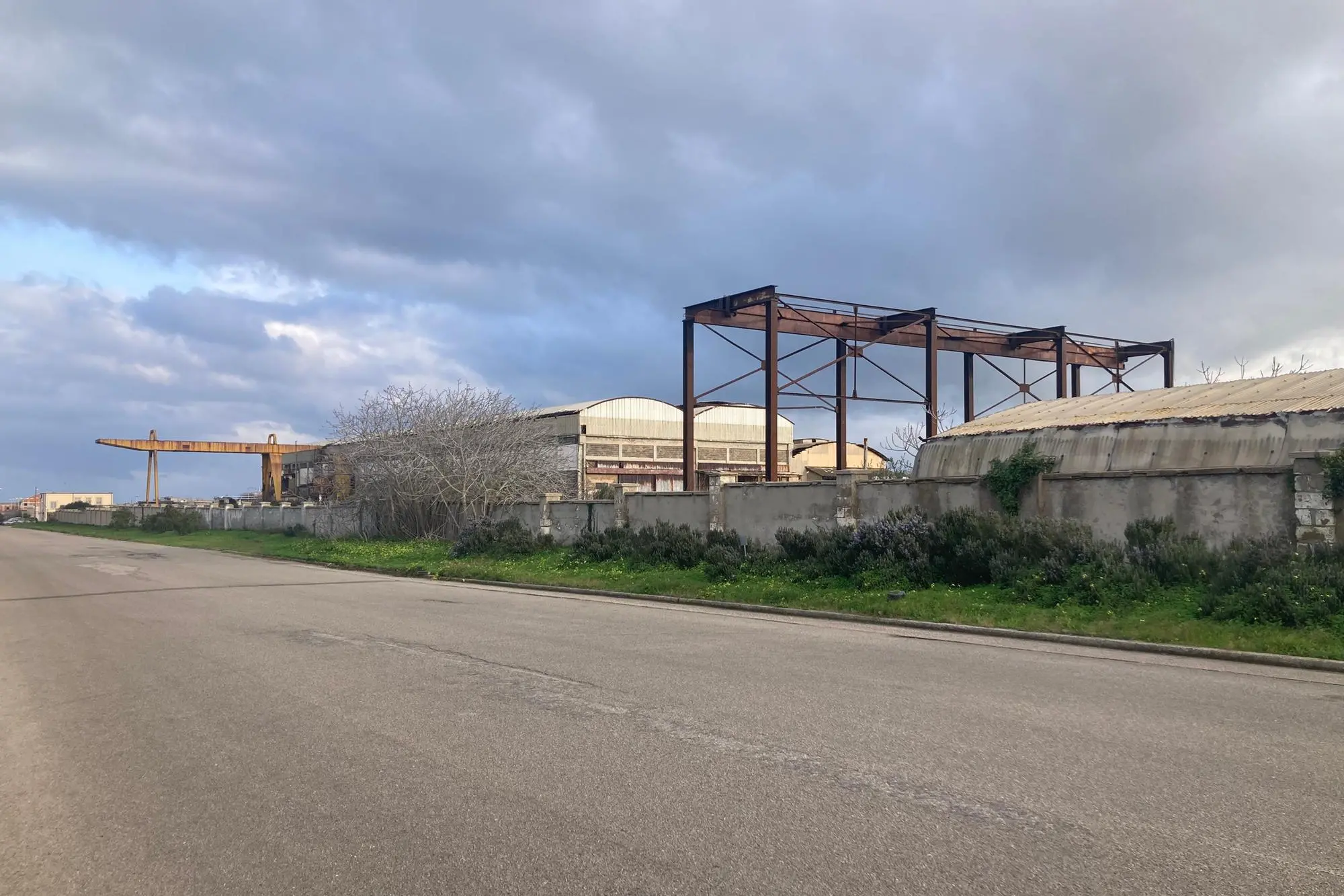 Il complesso industriale ex Vianini - Porto Torres (foto Pala)