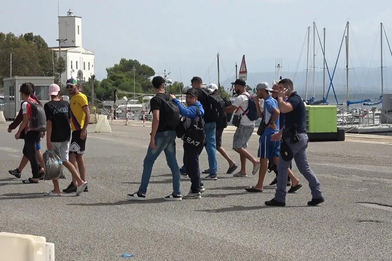 Migranti a Sant'ANtioco (L'Unione Sarda)