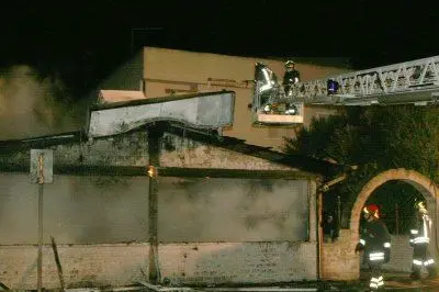 Incendio al Quo Vadis (Foto Italo Orrù)