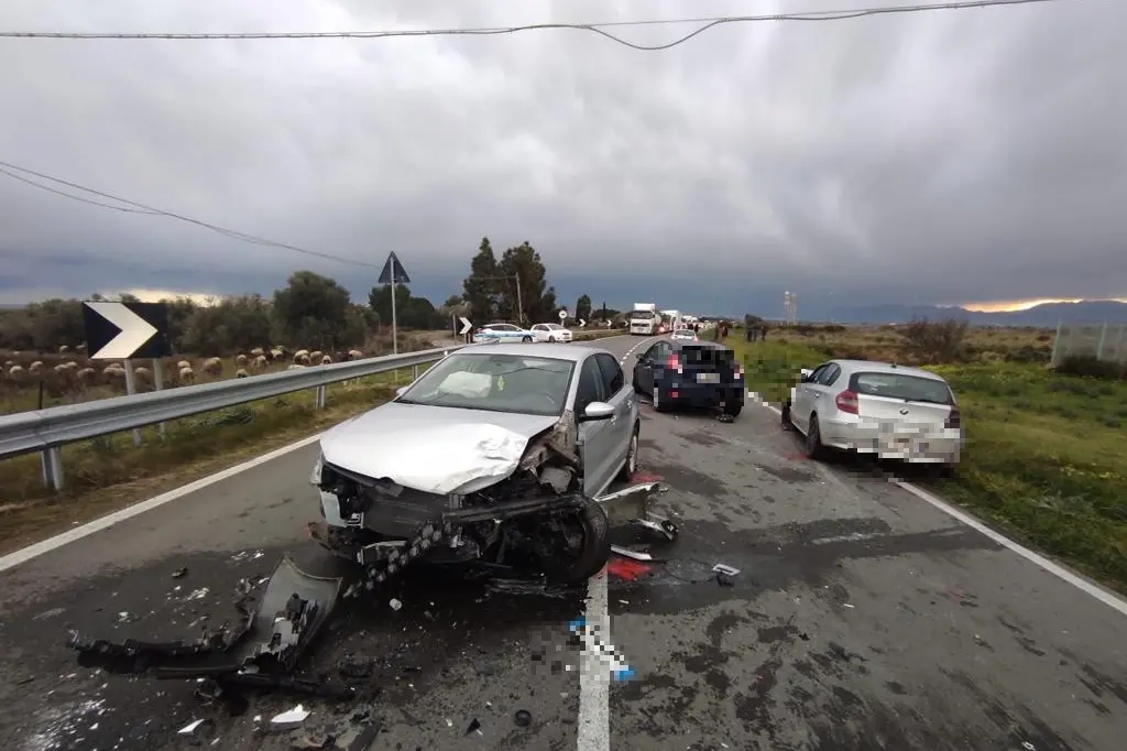 L'incidente sulla 387 a Selargius (foto Andrea Serreli)
