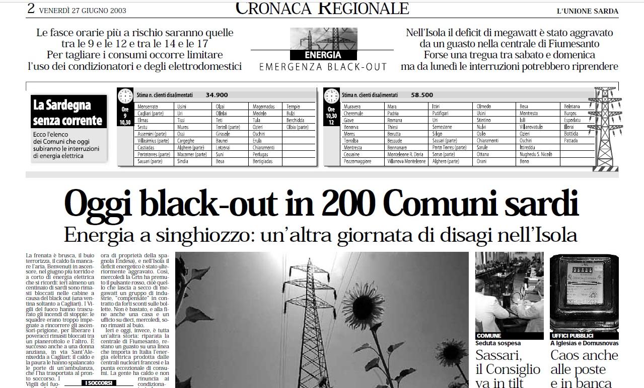 I titoli sui black out in Italia nell'estate del 2003 (Archivio Unione Sarda)