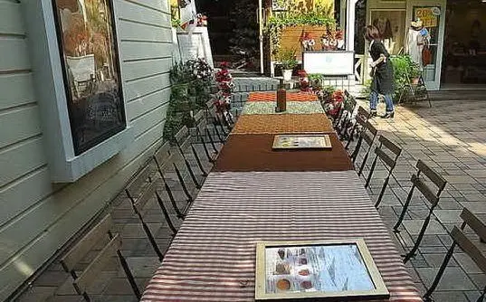 Tavolini del Seadas Flower Caffè