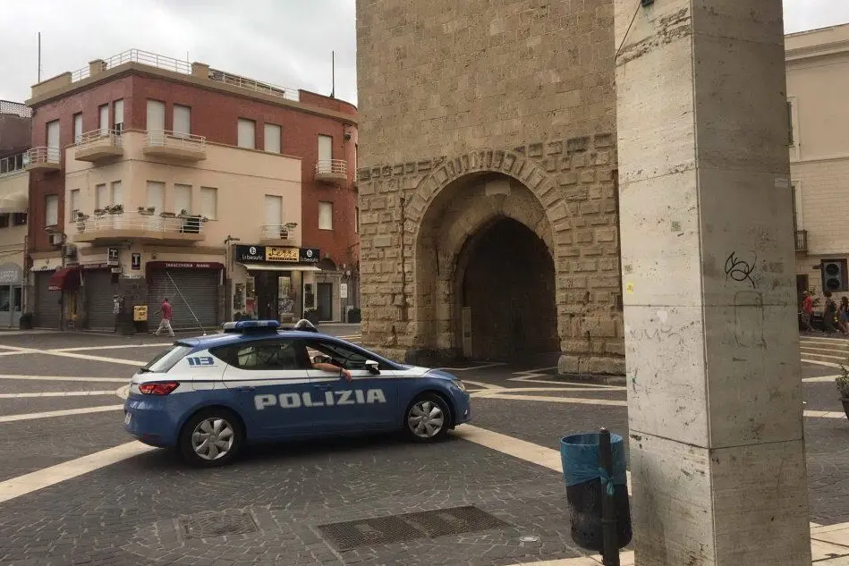 I controlli della polizia a Oristano (foto Sanna)