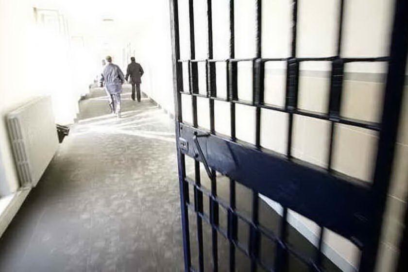 Minacce alla ex dal carcere: denunciati un detenuto e il padre 86enne