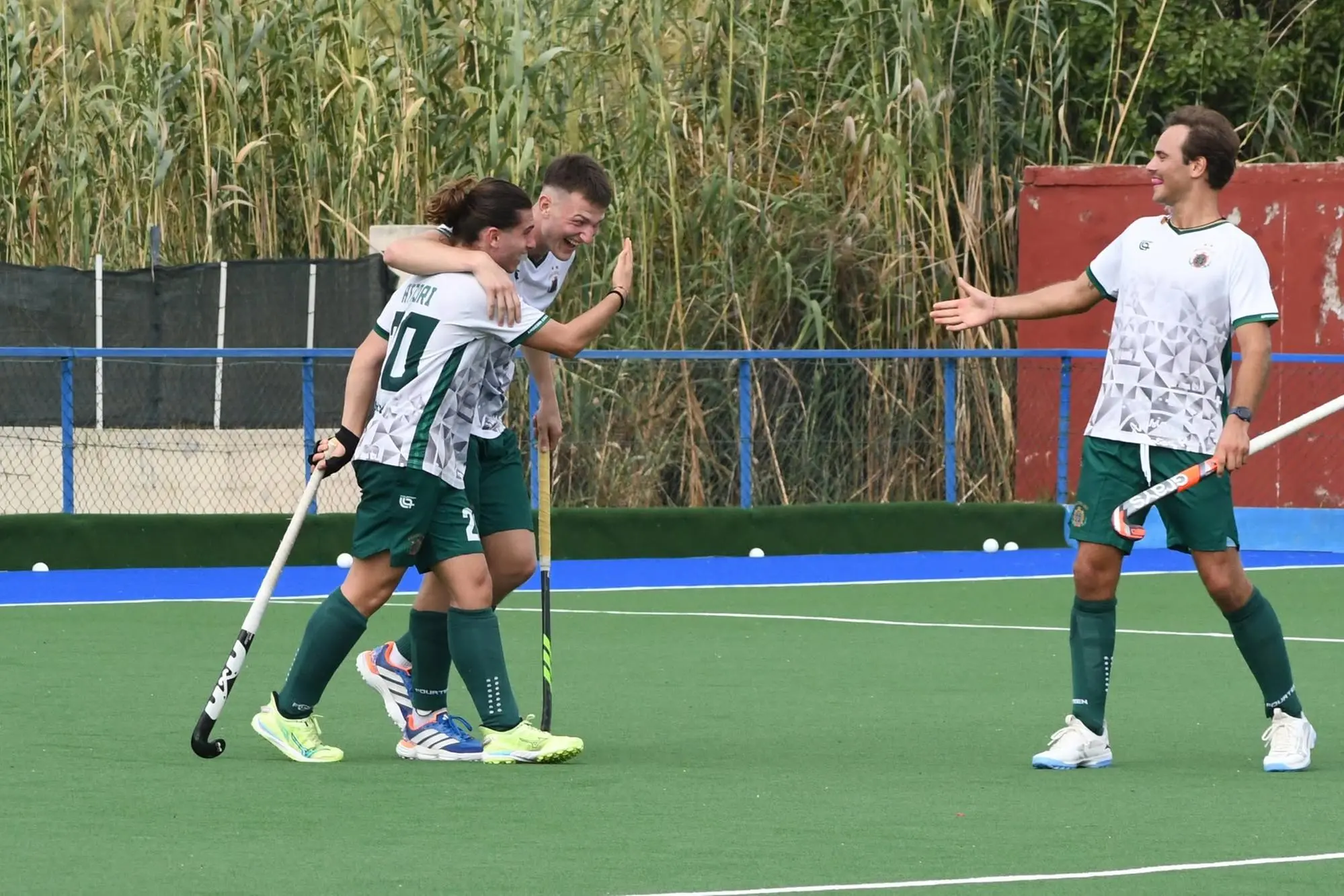 Gli autori delle sei reti dell'Amsicora, da sin. Atzori (1), Sinkevicius (4), Bernstein (1) (Foto Giuseppe Meloni)