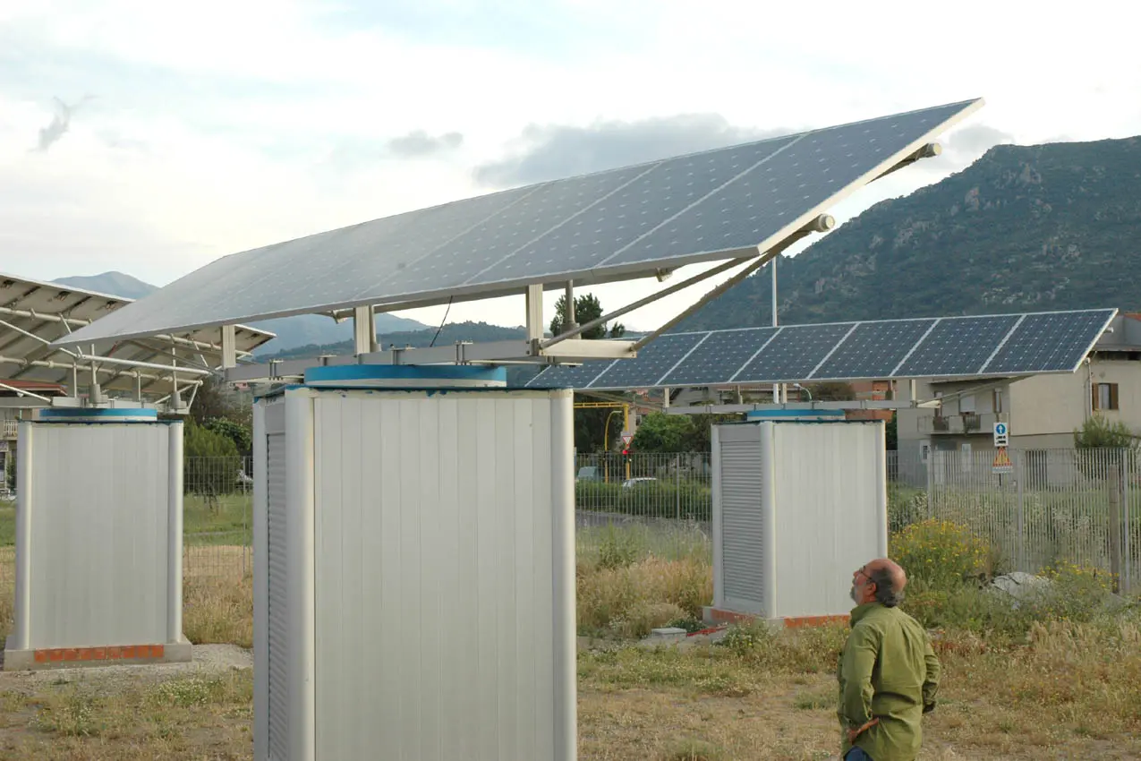 Guspini Impianto Fotovoltaico foto fernanda pinna 06-05-08