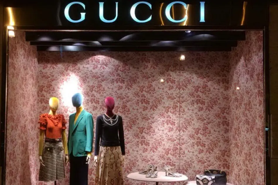 La vetrina del negozio Gucci di Palermo