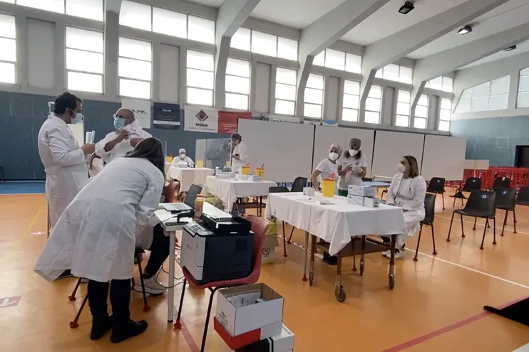 L'Hub Vaccinale del Mariotti (foto Fiori)
