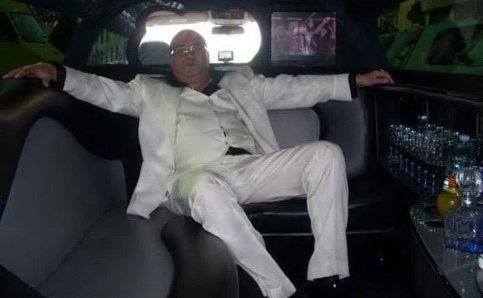 Armando Spada in limousine