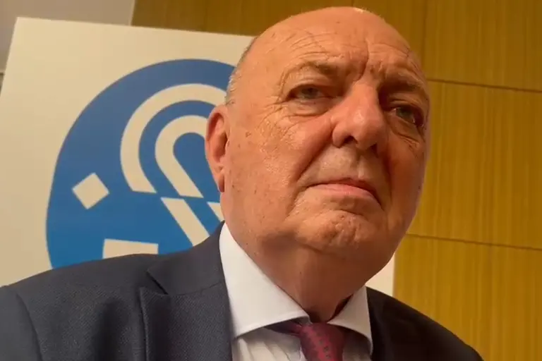 Pichetto: "Serve il nucleare, non possiamo lastricare l'Italia di pale e pannelli"