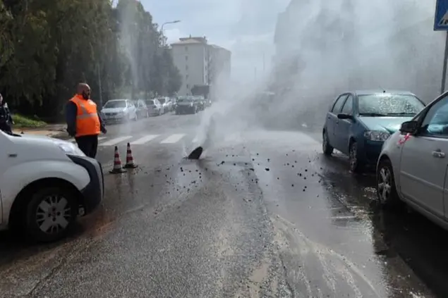Una perdita idrica a Nuoro