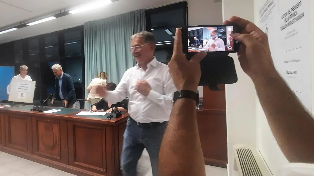 https://immagini.unionesarda.it/version/c:OWNkNGYxOTgtMGMzOC00:YmE1N2NiMDMtMThkNi00/image.webp?f=16:9
