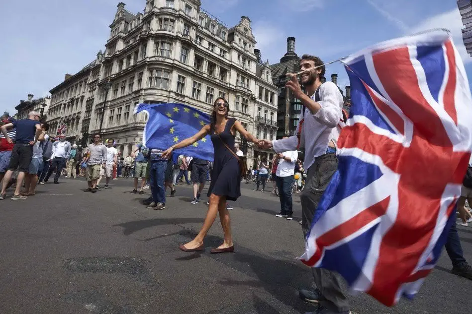 Europeisti in piazza a Londra contro la Brexit
