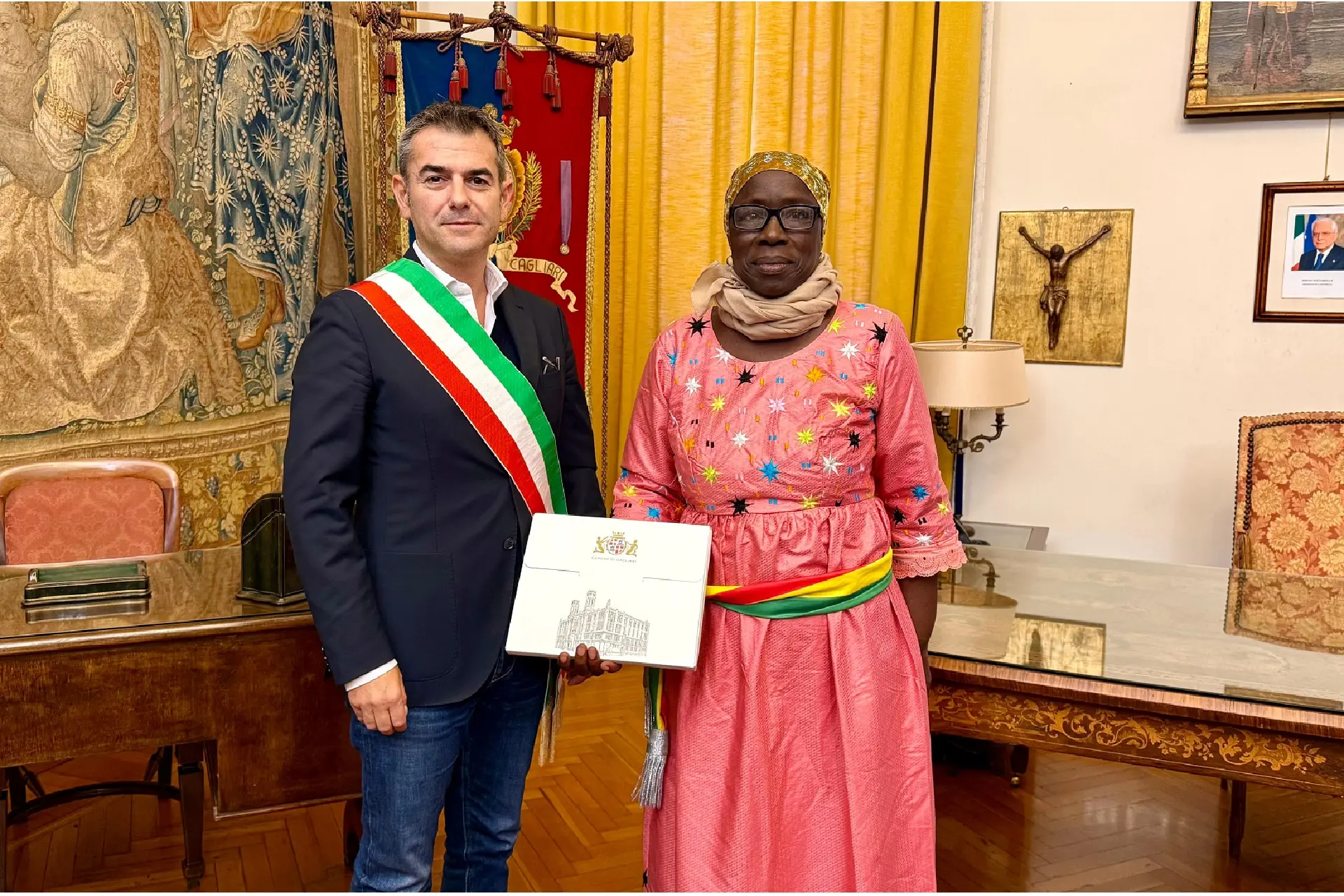 Massimo Zedda con Thiaroye-sur-Mer Yayi Bayam Diouf (