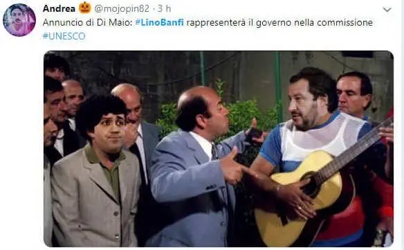 Ancora la scena cult, con Di Maio e Salvini