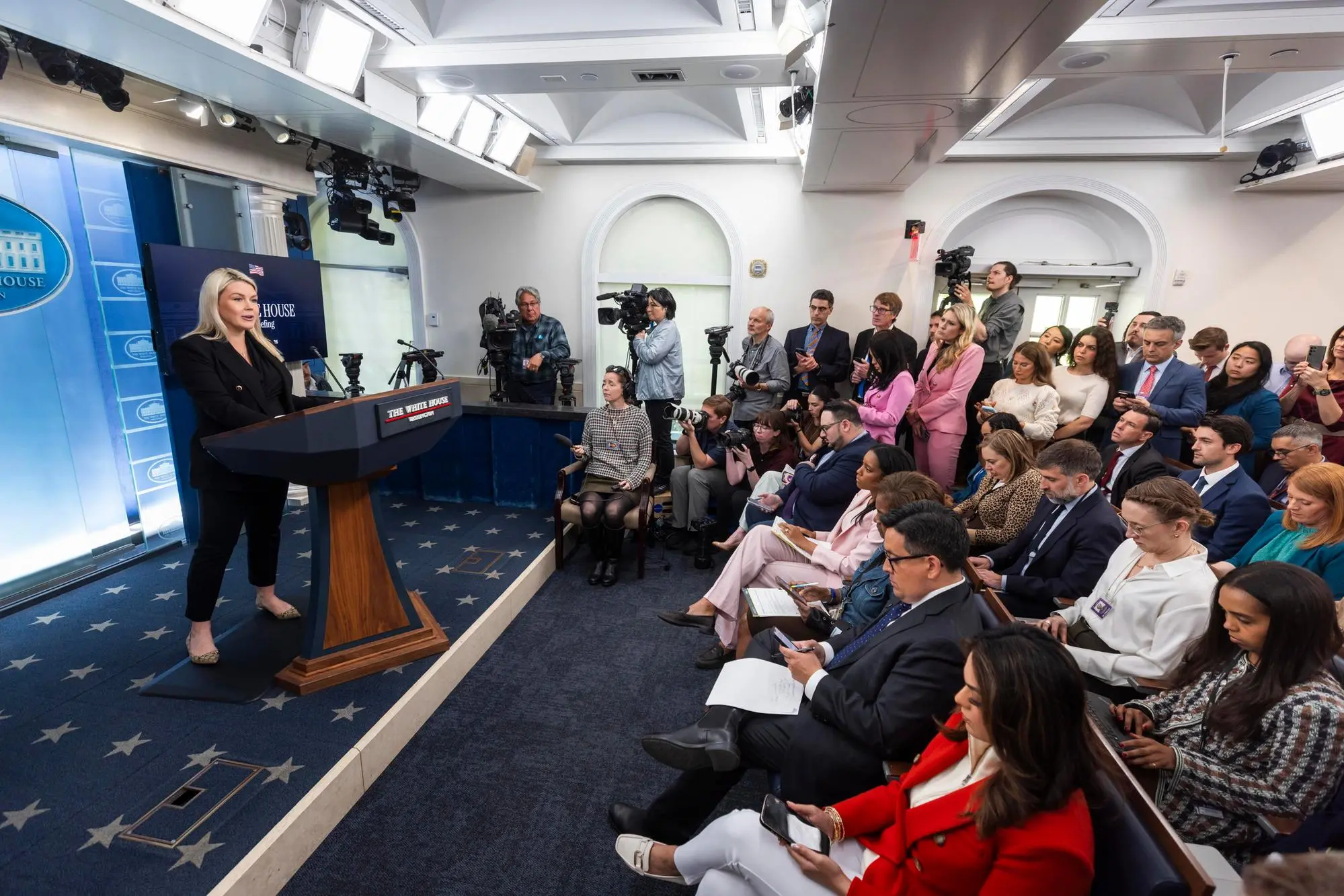 epaselect epa12917722 White House Press Secretary Karoline Leavitt speaks to reporters in the briefing room of the White House in Washington, DC, USA, 27 April 2026. Leavitt spoke about the arraignment of Cole Tomas Allen, who allegedly opened fire while attempting to enter the White House Correspondents’ Association dinner on 25 April. EPA/JIM LO SCALZO