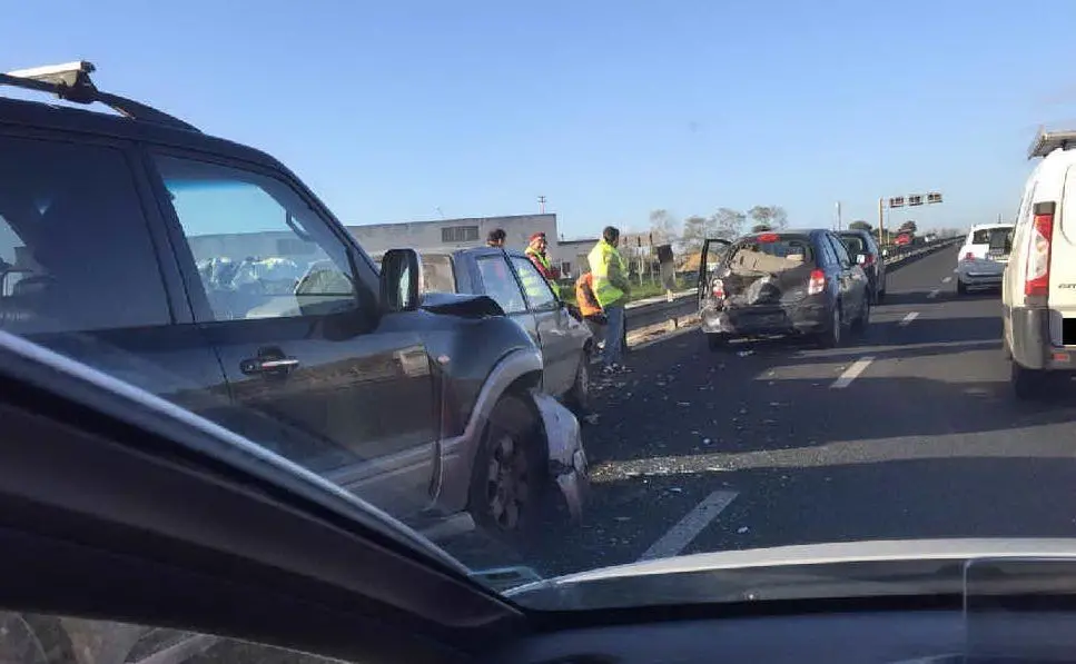 L'incidente sulla 554 (foto inviata da un lettore)