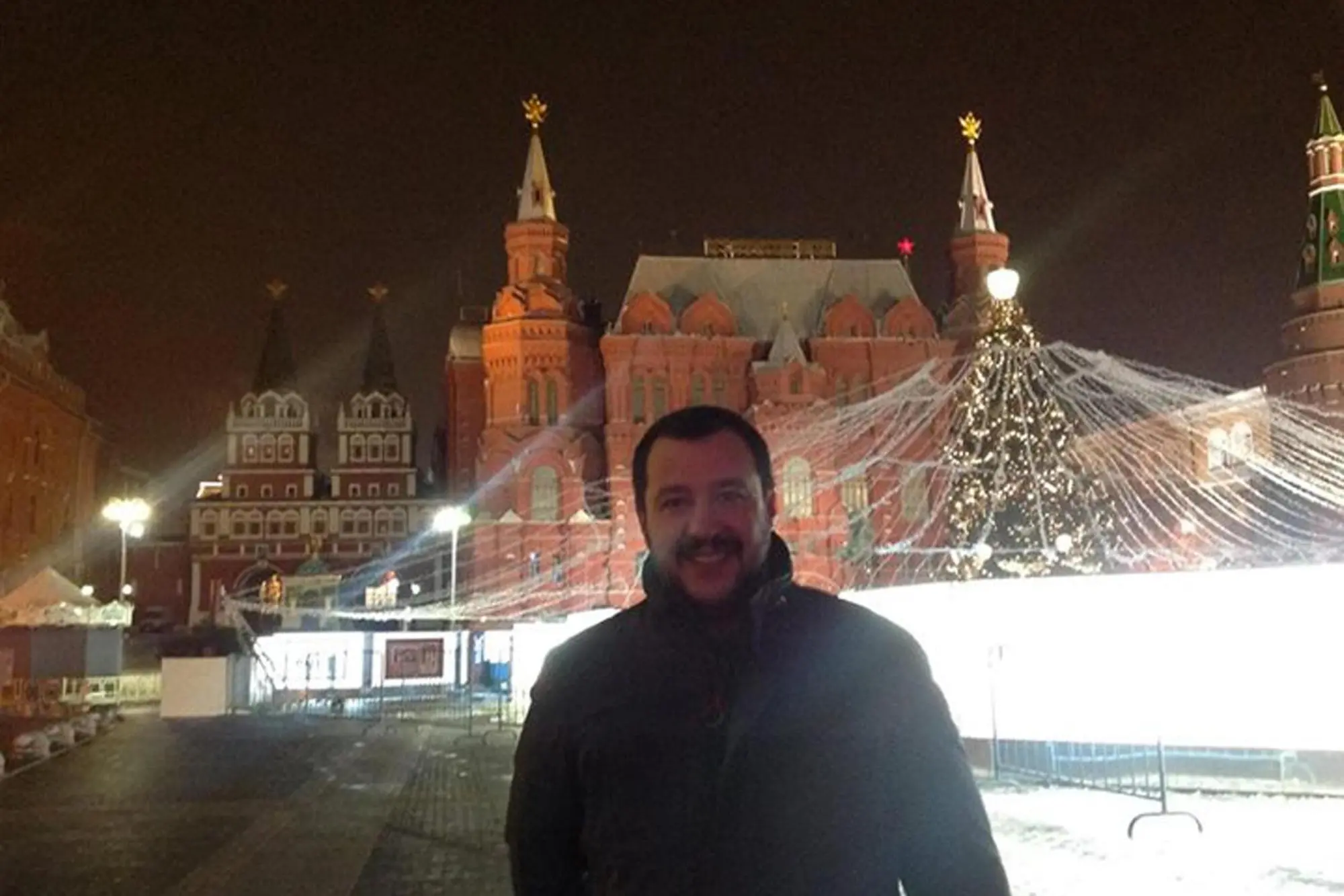 Salvini durante un viaggio a Mosca qualche anno fa (da Facebook, via Ansa)