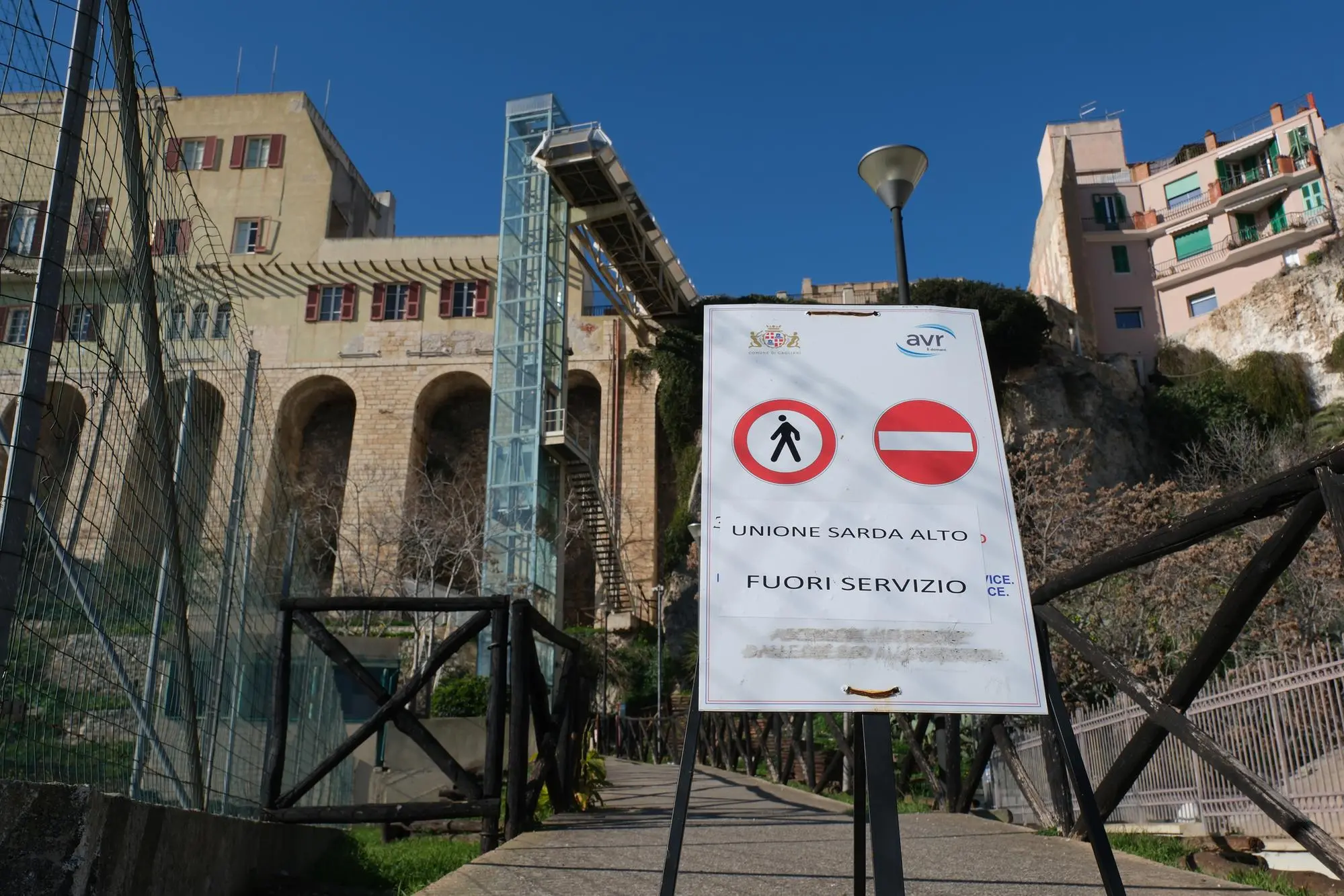 15 01 25 cagliari viale regina elena ascensore per castello - foto giuseppe ungari