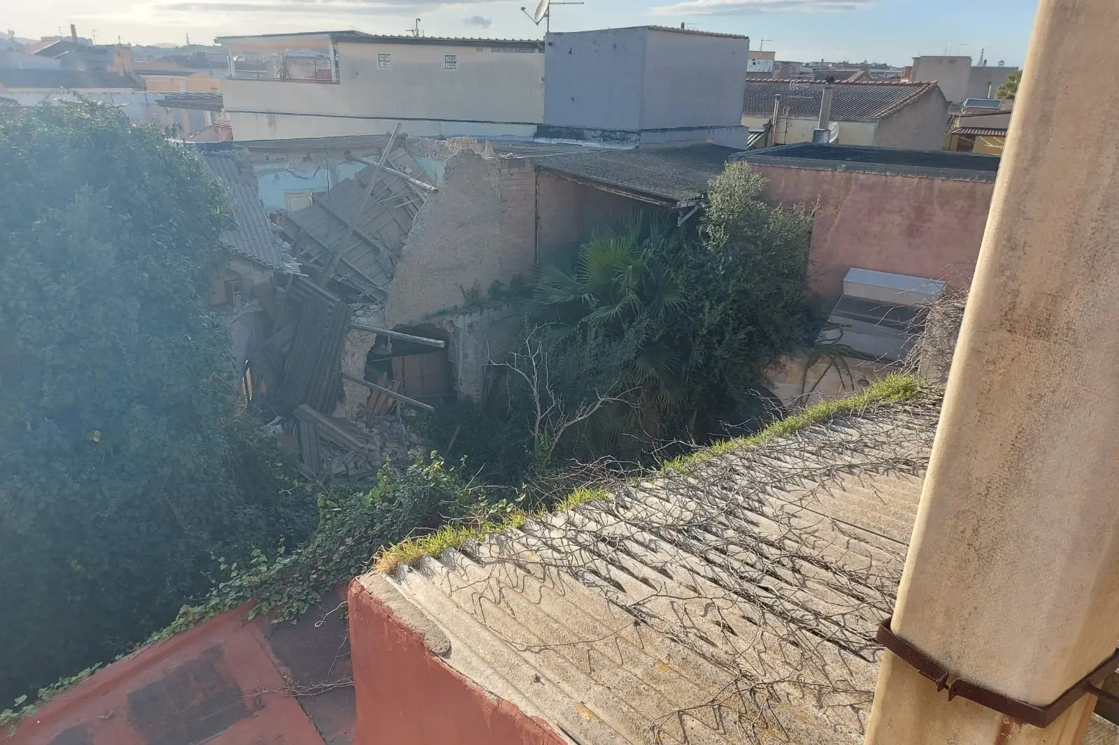 La casa campidanese crollata a Monserrato (foto Serreli)