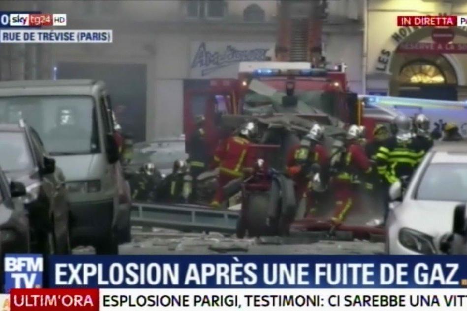 Esplosione a Parigi, intervento riuscito per Angela. I morti sono 4 VIDEO