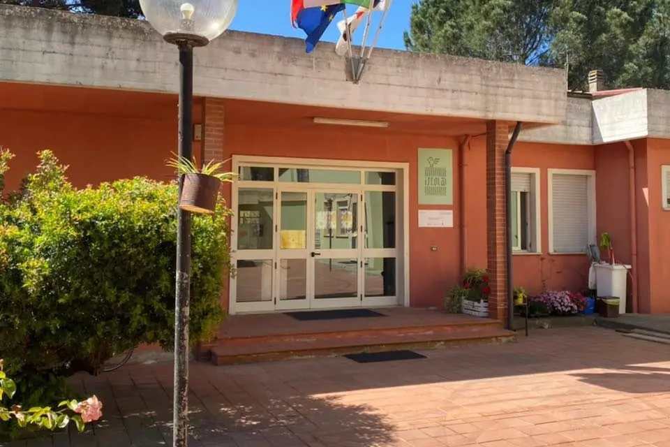 Gli uffici scolastici di Simaxis (Foto concessa)