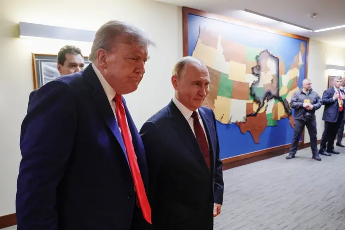 epa12303745 Russian President Vladimir Putin (R) and US President Donald Trump (L) following their meeting at Joint Base Elmendorf-Richardson in Anchorage, Alaska, USA, 15 August 2025. EPA/GAVRIIL GRIGOROV/SPUTNIK/KREMLIN POOL / POOL MANDATORY CREDIT