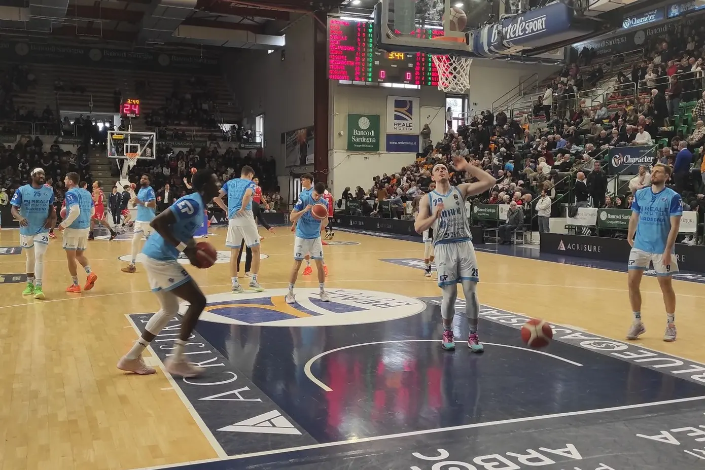 Sconfitta casalinga per la Dinamo (foto G. Marras)