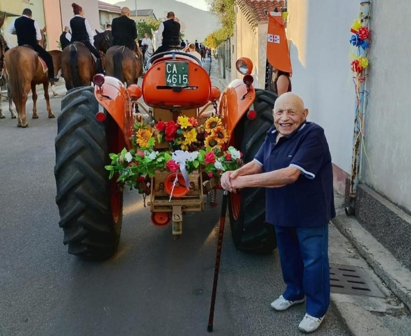Addio del paese ad Angelo Badas, cuore rossoblù