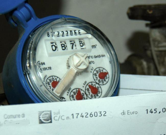 In Sardegna aumenta il prezzo dell’acqua? Confcommercio: «Serve chiarezza»