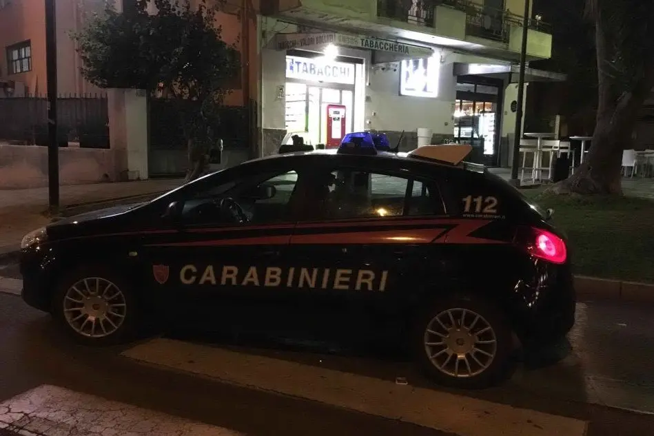 I carabinieri in via Fracasso