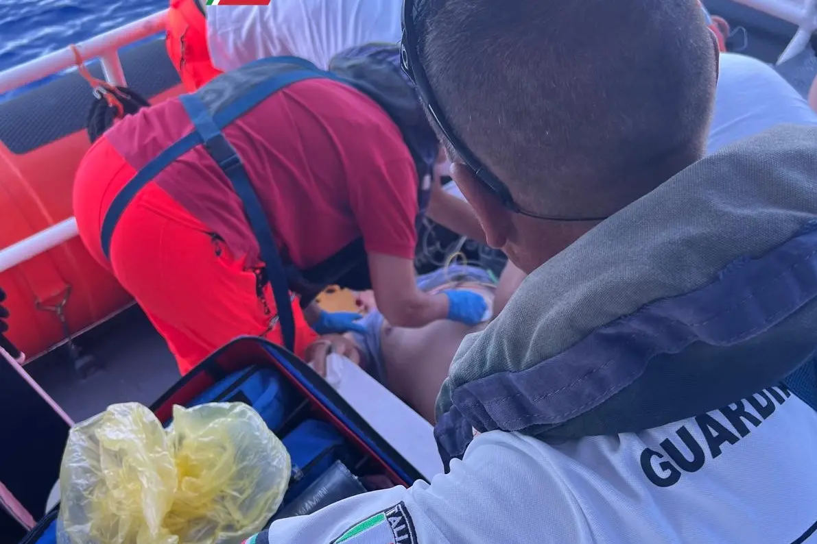 L'intervento del 118 e della Guardia costiera