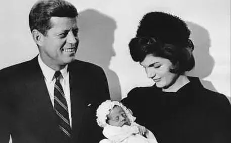JFK con la moglie Jackie