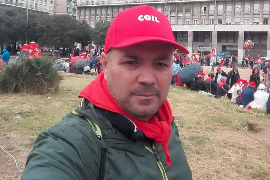 Aias: dopo il licenziamento, i sindacati esprimono solidarietà a Michele Serra