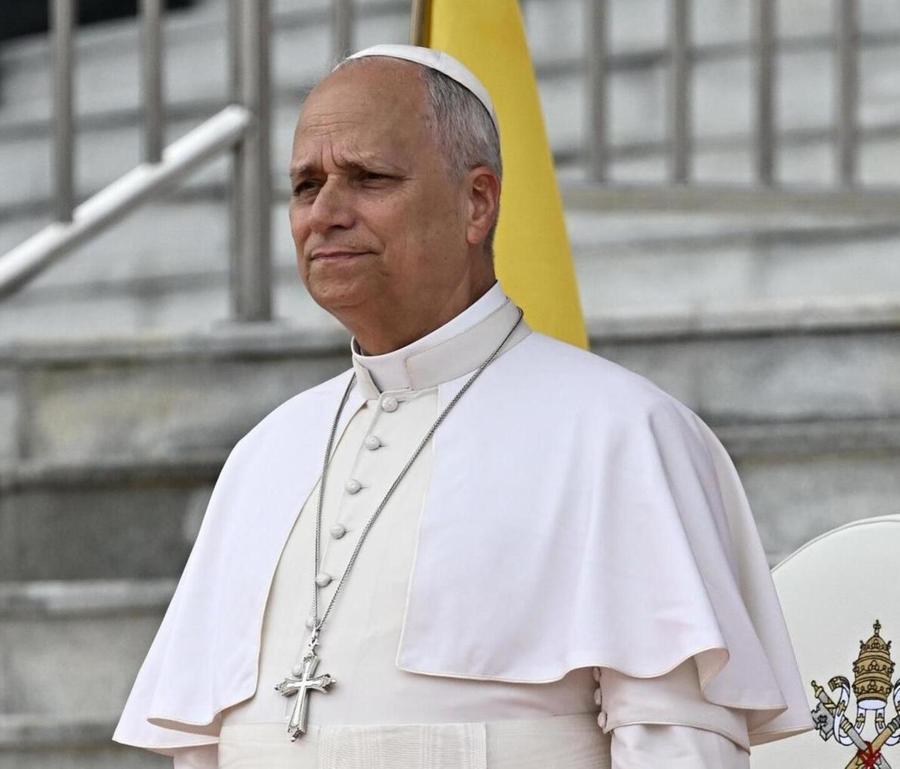 «Carceri più umane» Il grido di papa Leone