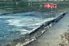 Brutta sorpresa al Poetto, schiuma e liquami in spiaggia