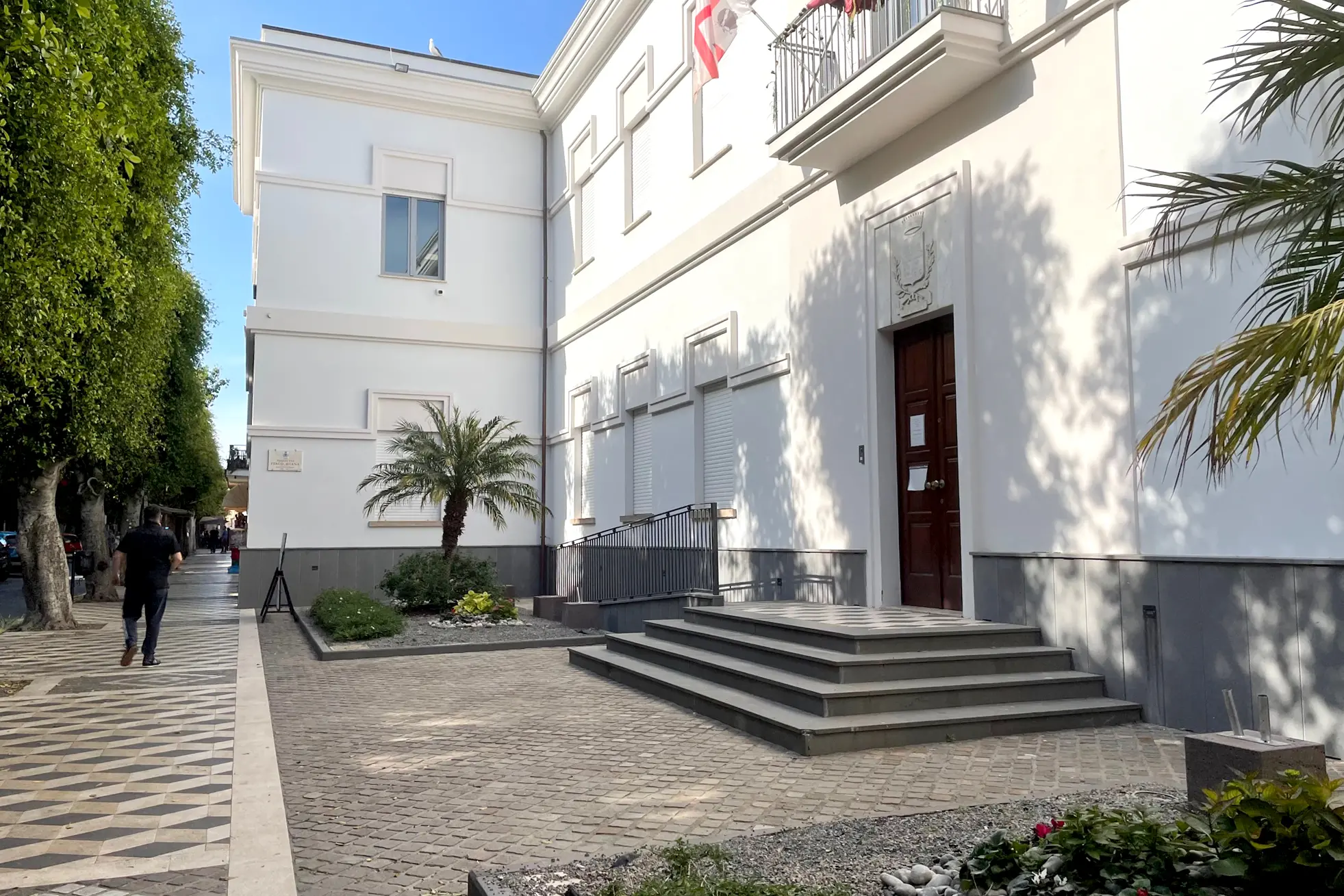 Il municipio di Sant’Antioco (Archivio L'Unione Sarda)
