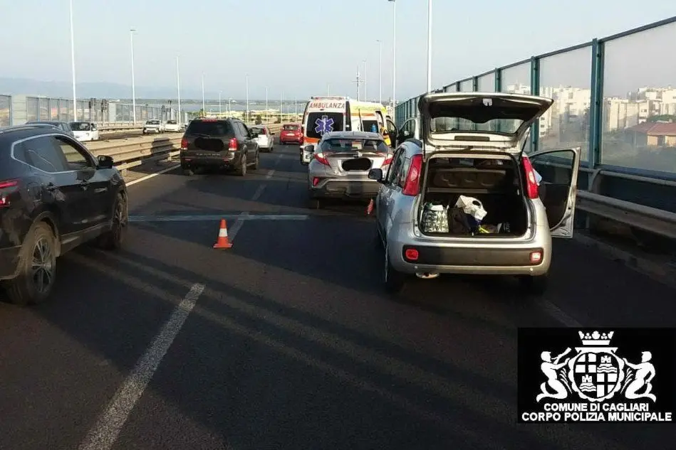 L'incidente (foto Municipale Cagliari)
