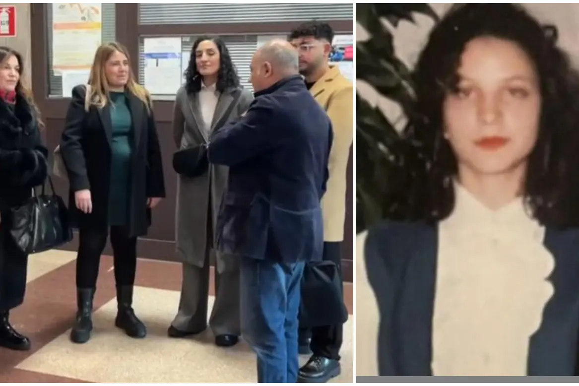 A destra Manuela Murgia, a sinistra i familiari in tribunale